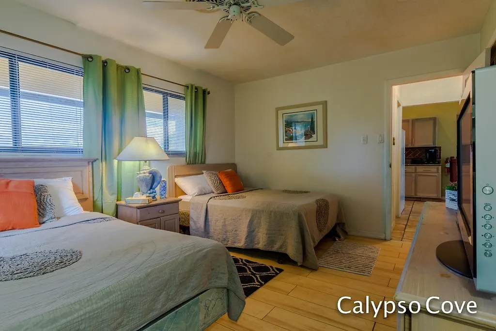 דירות ווסט ביי Calypso Cove