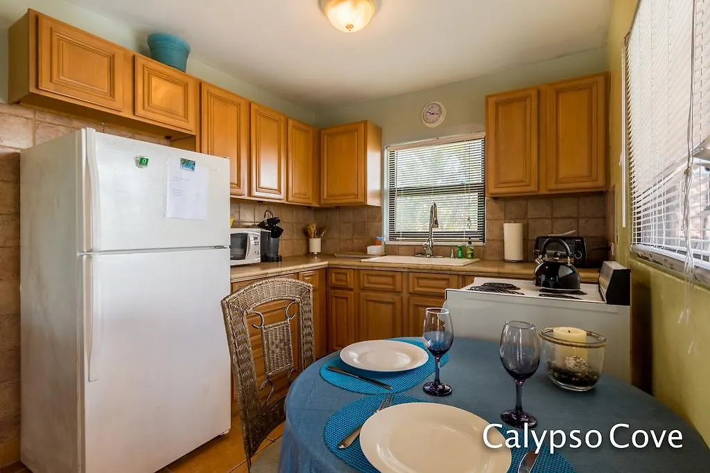 דירות ווסט ביי Calypso Cove