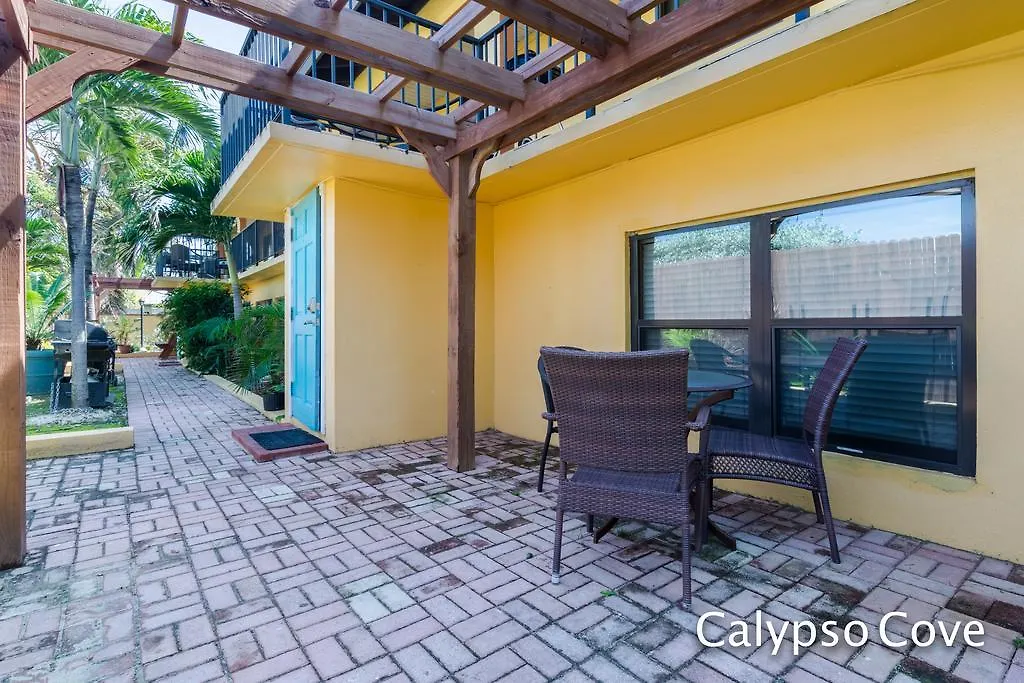 דירות ווסט ביי Calypso Cove