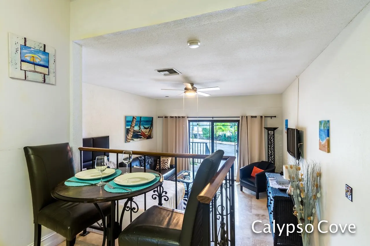 דירות ווסט ביי Calypso Cove