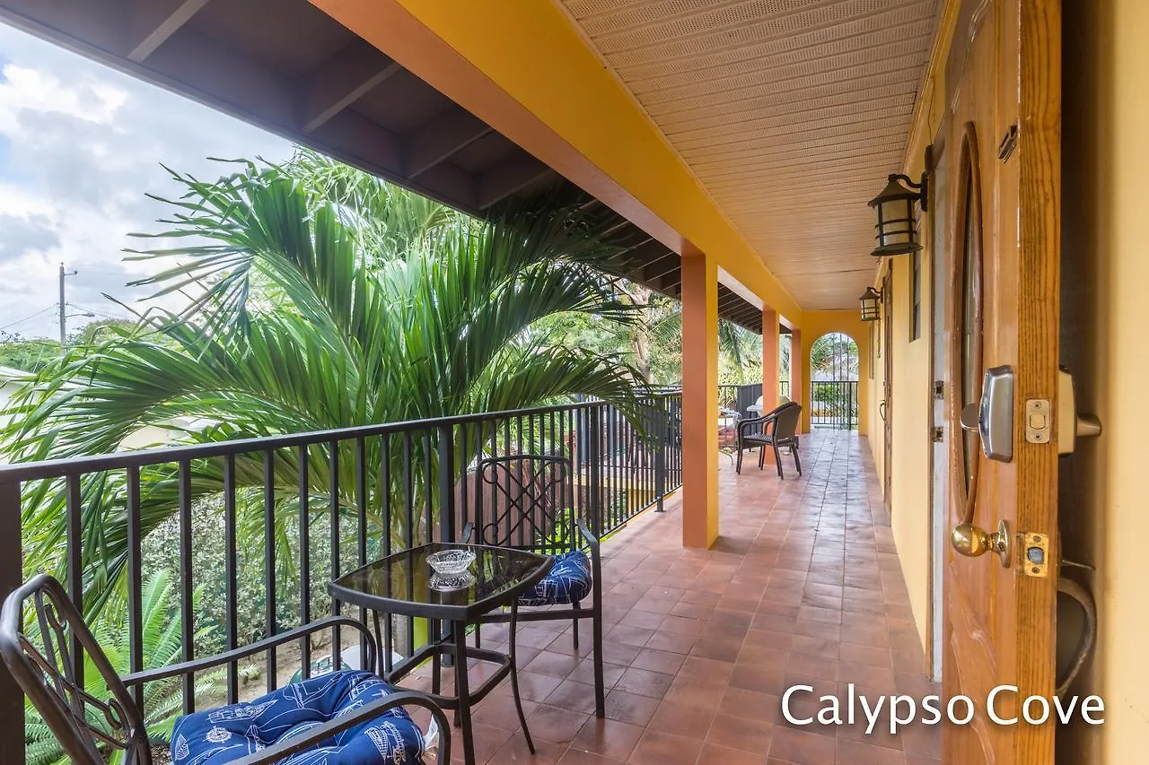 דירות ווסט ביי Calypso Cove
